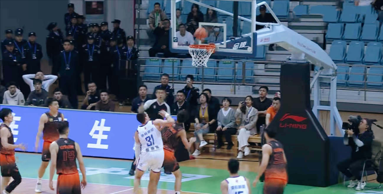 爱游戏体育-加时末段欧篮联焦点战，勒沃库森绝杀压哨，目标明确，心理建设被强调(拜仁62大胜勒沃库森)