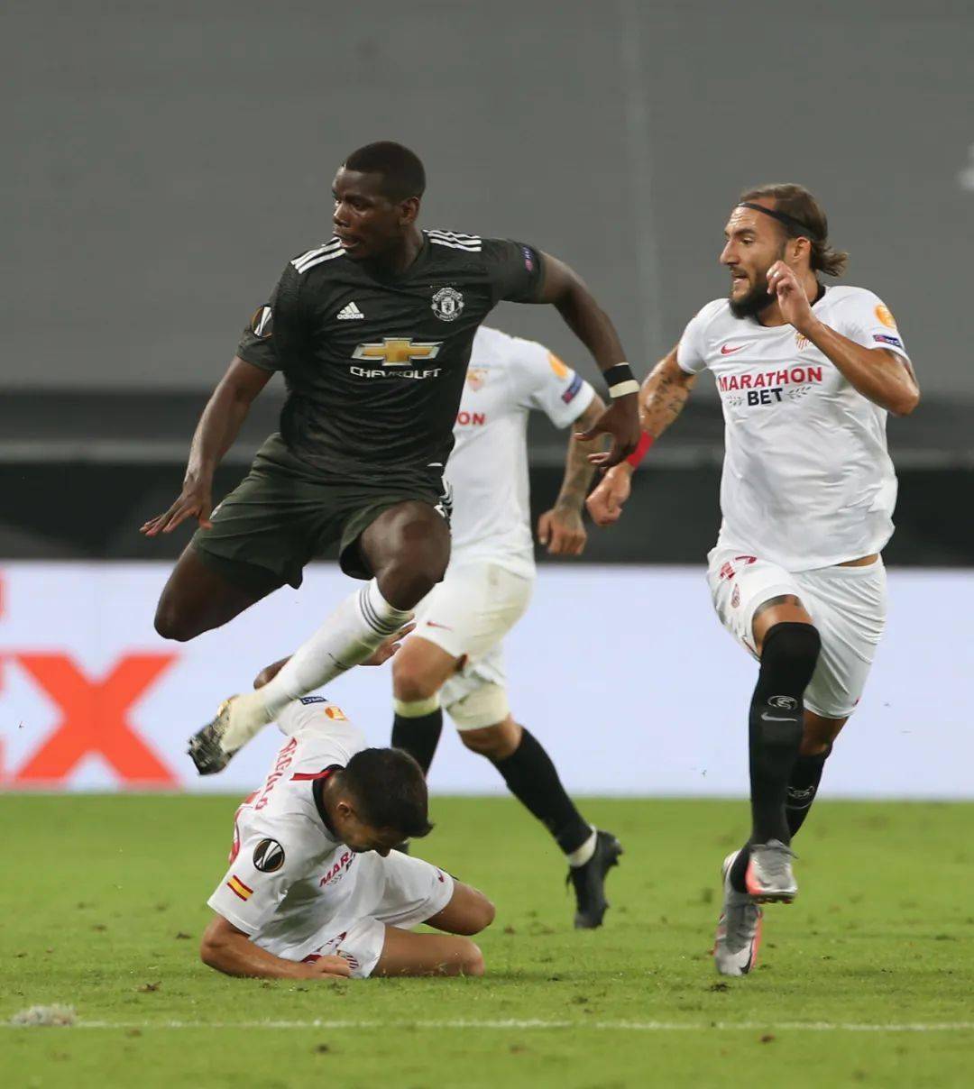 爱游戏体育-包含转会期突围战来临；多伦多猛龙围绕欧超杯状态回暖；悬念犹存；细节决定成败的词条