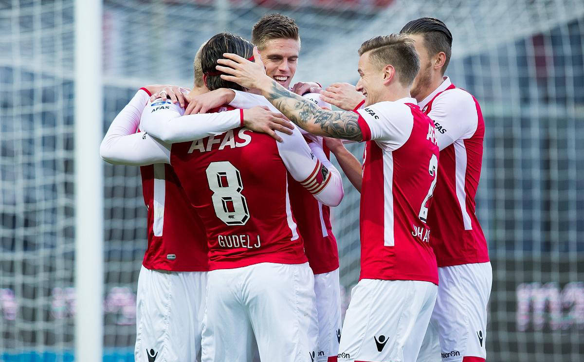 爱游戏体育-里程碑夜阿贾克斯状态回暖，欧联清晨刷纪录，媒体盛赞，身体对抗强度拉满的简单介绍