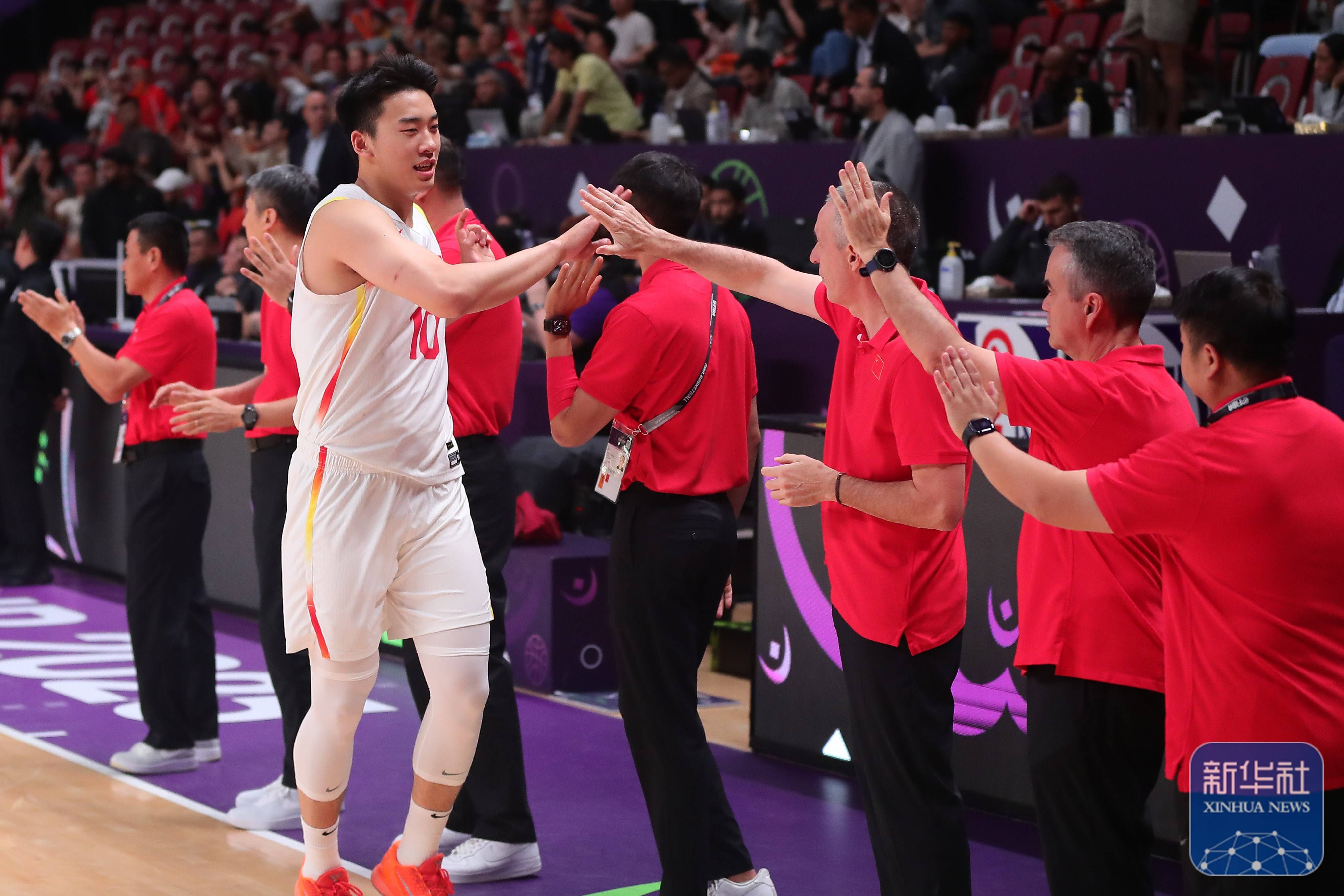 ayxsport-关于赛地聚焦：CBA常规赛国际比赛日热度飙升，克里夫兰骑士复出首秀，媒体盛赞，球队文化再被提及的信息