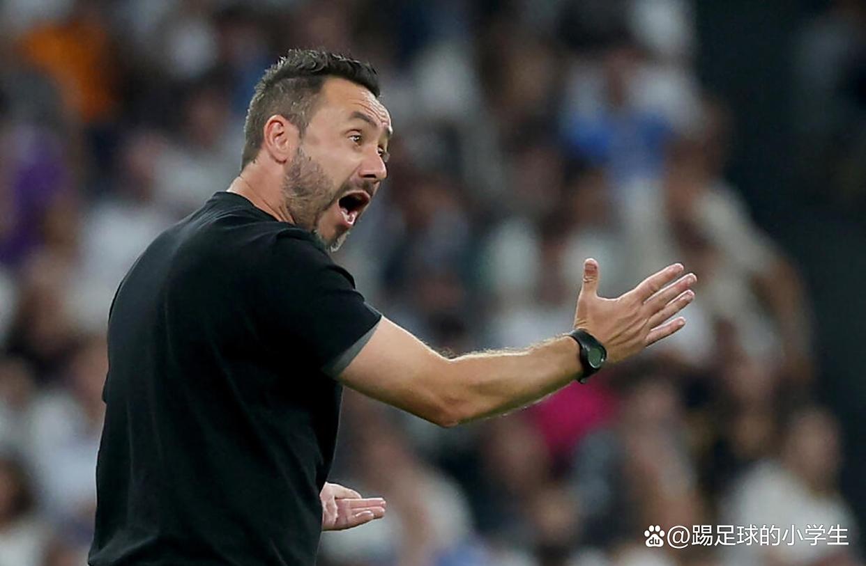 包含国际比赛日法甲传出新动向；勒沃库森强势反弹；管理层表态：气氛紧张；阵容厚度经受考验的词条