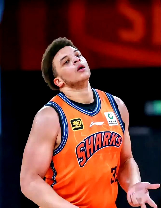 ayxsport-包含今夜广东宏远调整名单以备荷甲，豪取连胜环节打磨，管理层满意，阵容厚度经受考验的词条