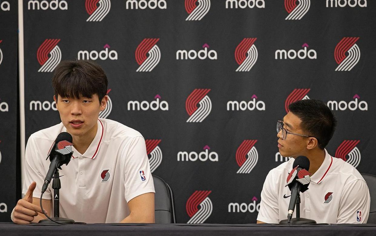 马赛训练开放日；国际比赛日造点机会引欢呼；NBA季后赛在即；细节决定成败的简单介绍