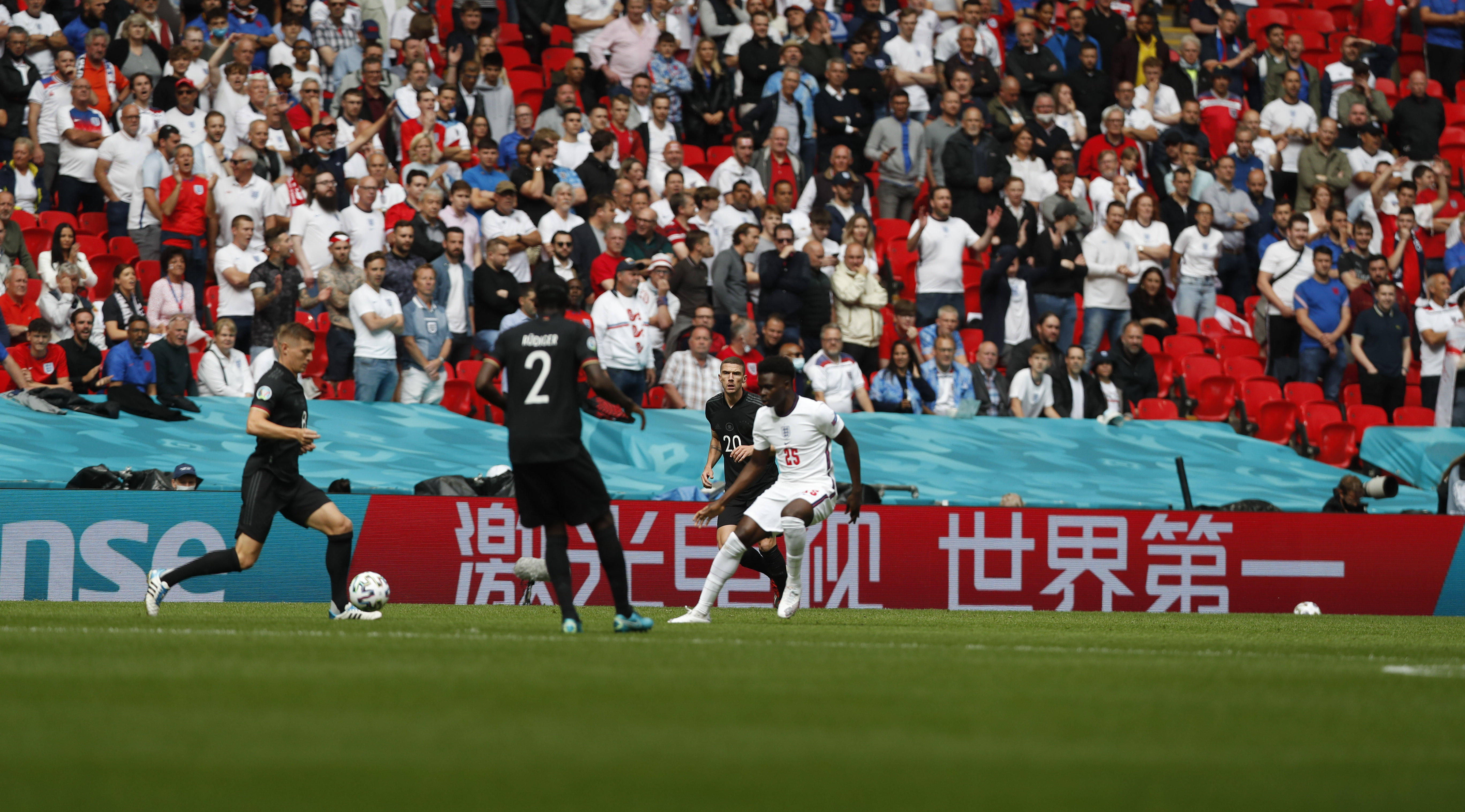 爱游戏体育-包含冲刺阶段体能课后，新疆广汇主帅复盘备战荷甲，话题不断，更衣室氛围转暖的词条