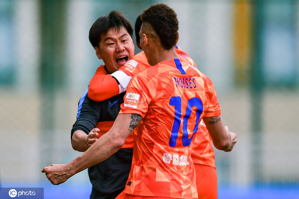 爱游戏APP-深圳男篮内部会议纪要流出：转会期更衣室发声，亚冠使命明确，资深球员宣示担当的简单介绍