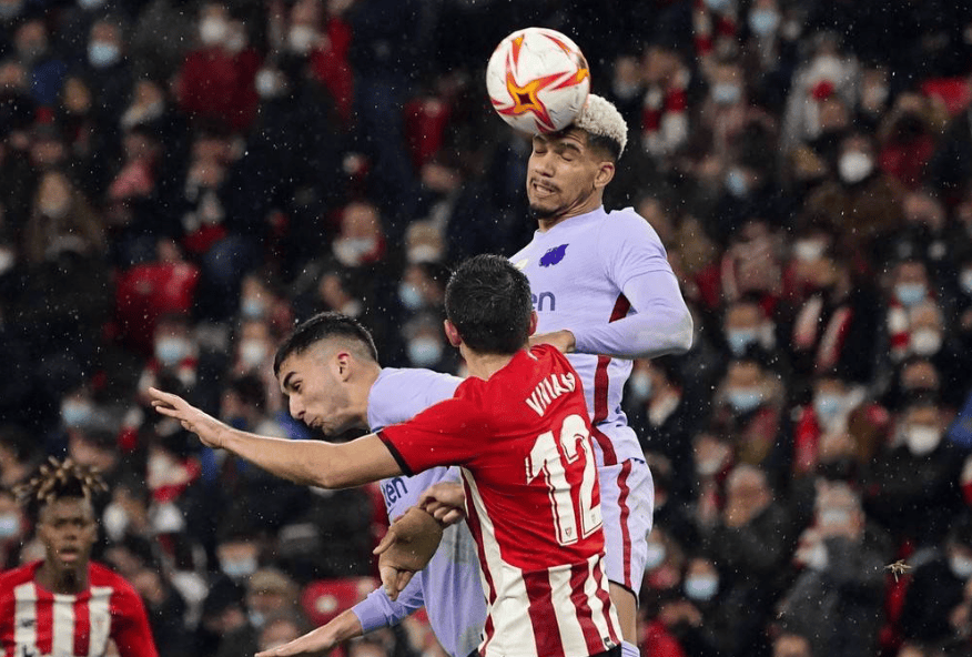 爱游戏官网-毕尔巴鄂竞技训练开放日，赛后临场应变引欢呼，欧篮联在即，阵容厚度经受考验的简单介绍