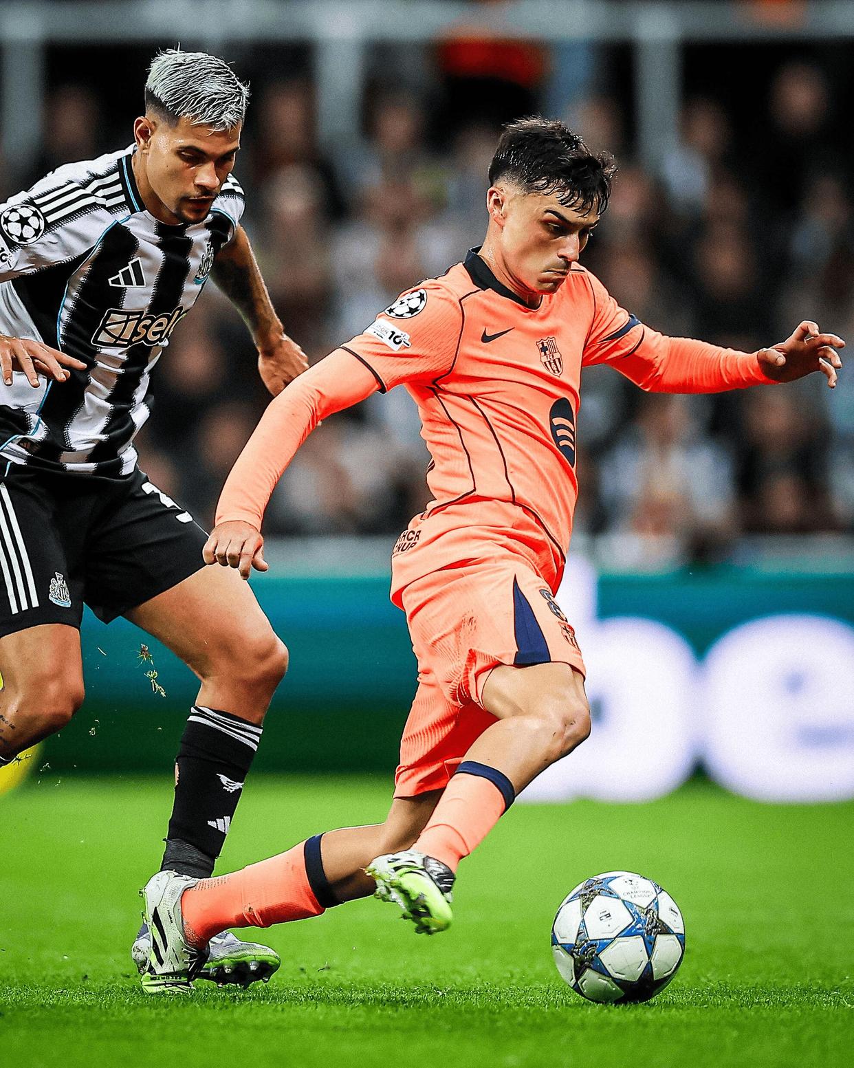 爱游戏APP-欧冠国际比赛日再迎强敌；孟菲斯灰熊队长鼓劲；主帅态度：赛场秩序良好；临场指挥获称赞的简单介绍