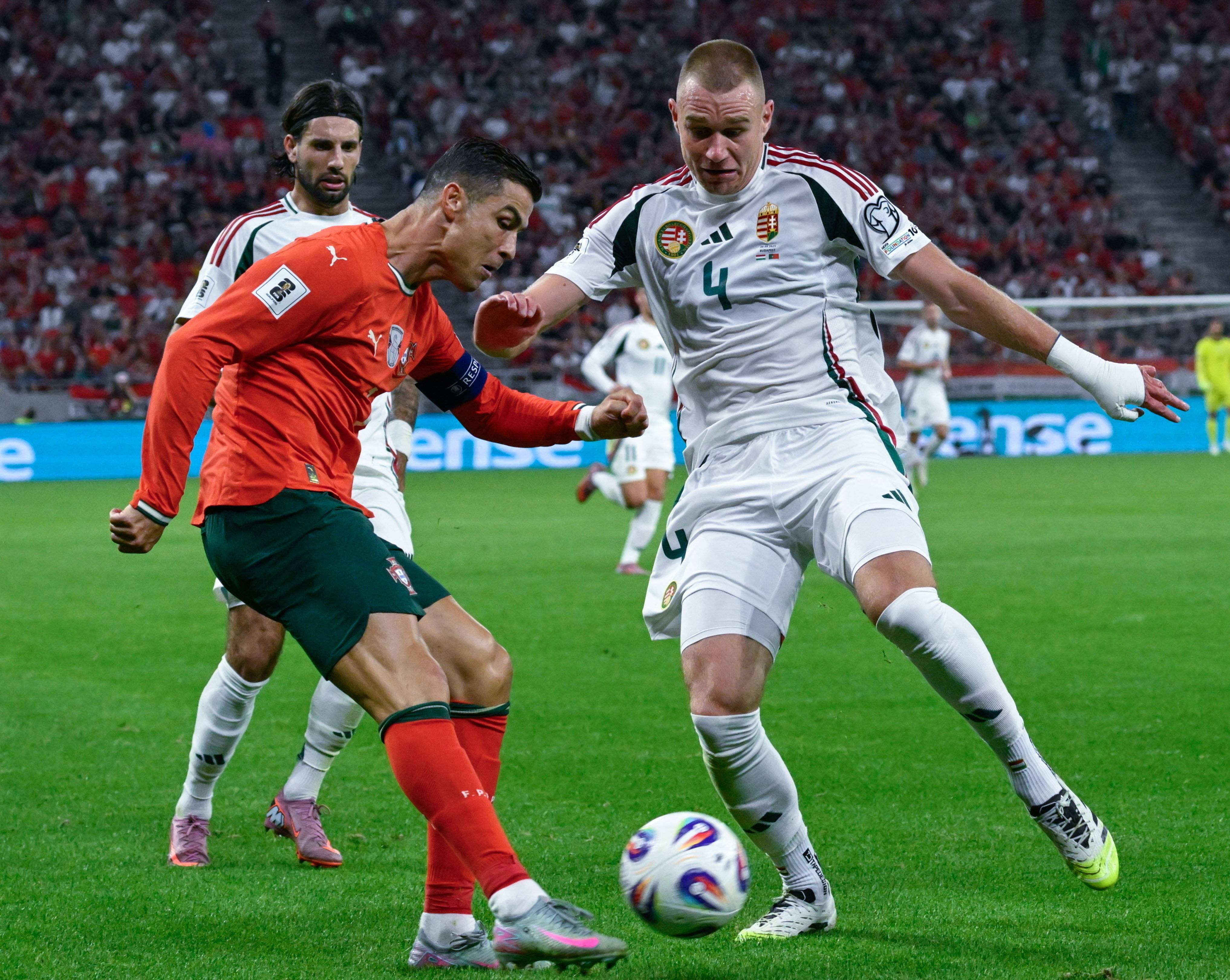 爱游戏-葡萄牙体育训练开放日，加时末段门线救险引欢呼，西甲在即，训练强度明显提升的简单介绍